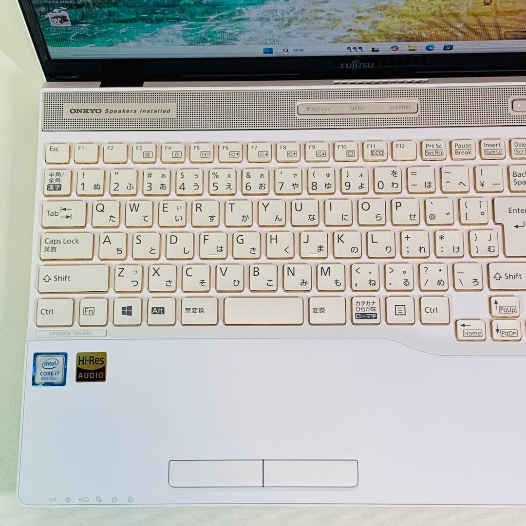 Core i7✨8世代✨SSD512GB✨32GB✨オフィス✨白✨ノートパソコン