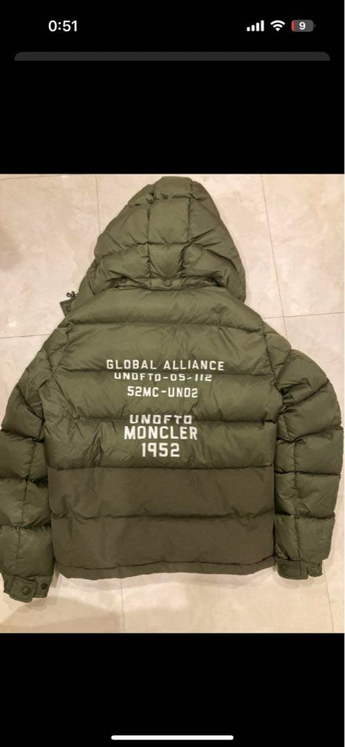 サイズ2】ハンガー、モンクレール　ダウンジャケット