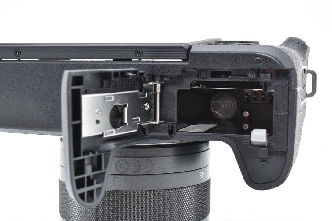 新品級 Canon EOS M6 Mark II レンズキット ミラーレス一眼