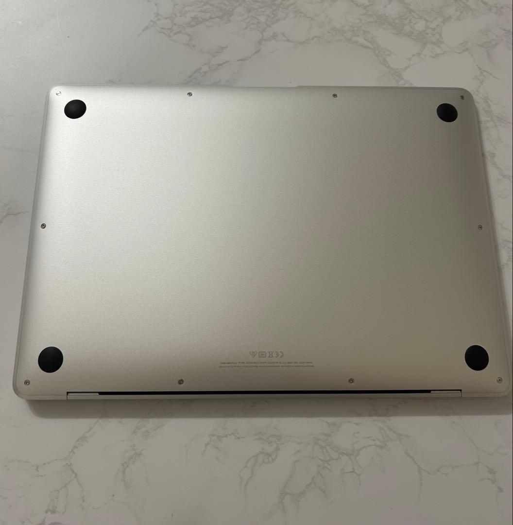 MacBook本体 MacBook Air M1 / 16GB / 512GB