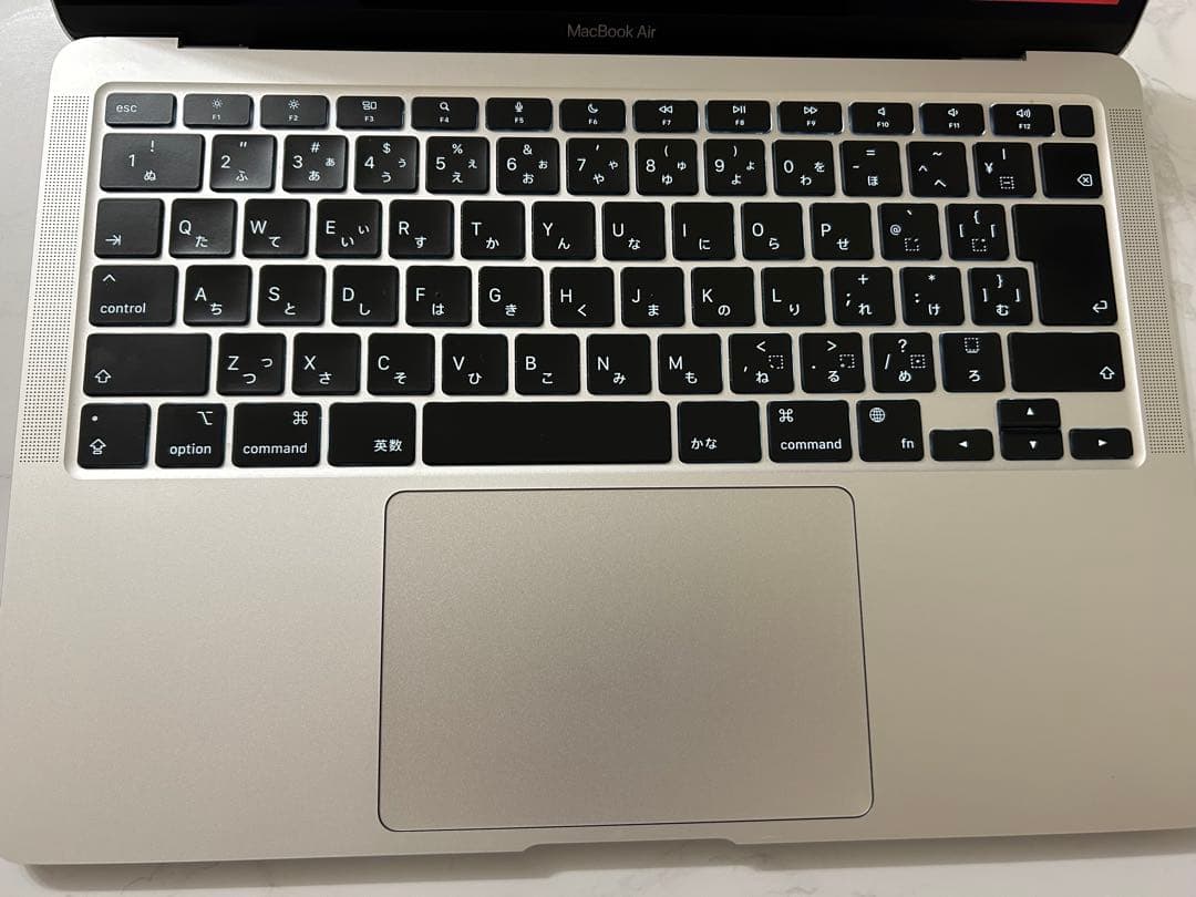 MacBook本体 MacBook Air M1 / 16GB / 512GB