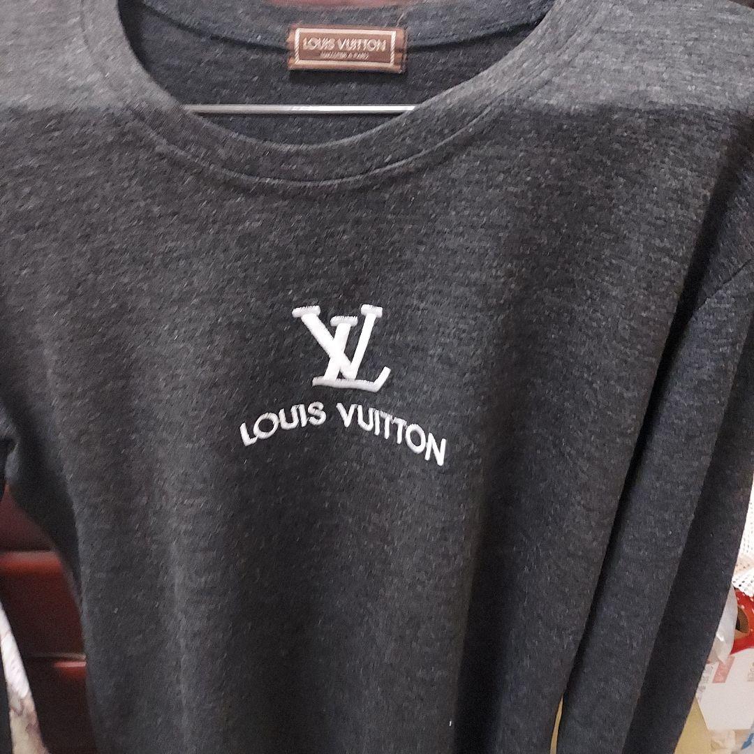 LOUIS VUITTON ダークグレー 長袖セータータイムセール3日迄