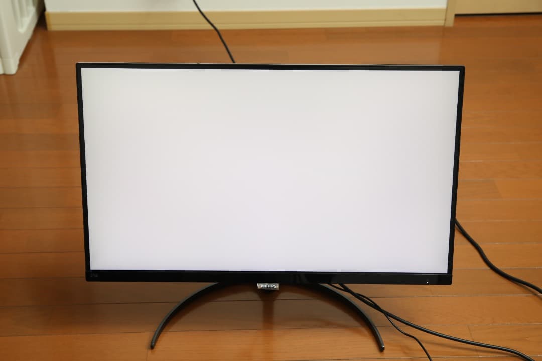 <たく >Philips 276E8V 4K 27インチ モニター
