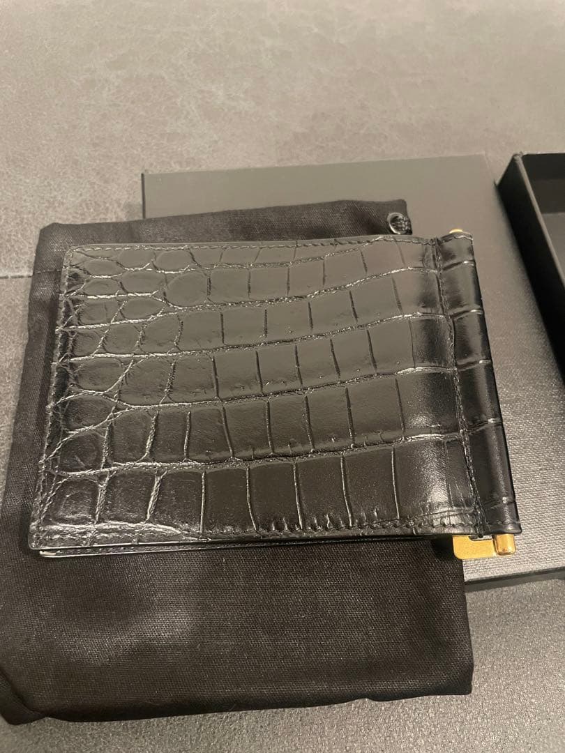 【正規品 箱 保存袋付】サンローラン YSL マネークリップ 二つ折財布 レザー