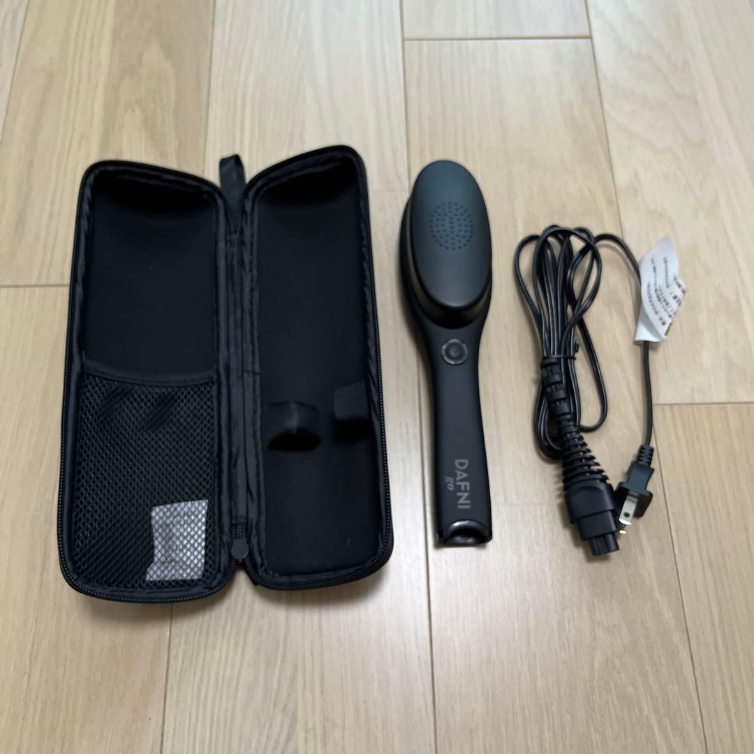 新品 未使用 DAFNI ヘアアイロン ブラシヘアアイロン ダフニ ブラシ型