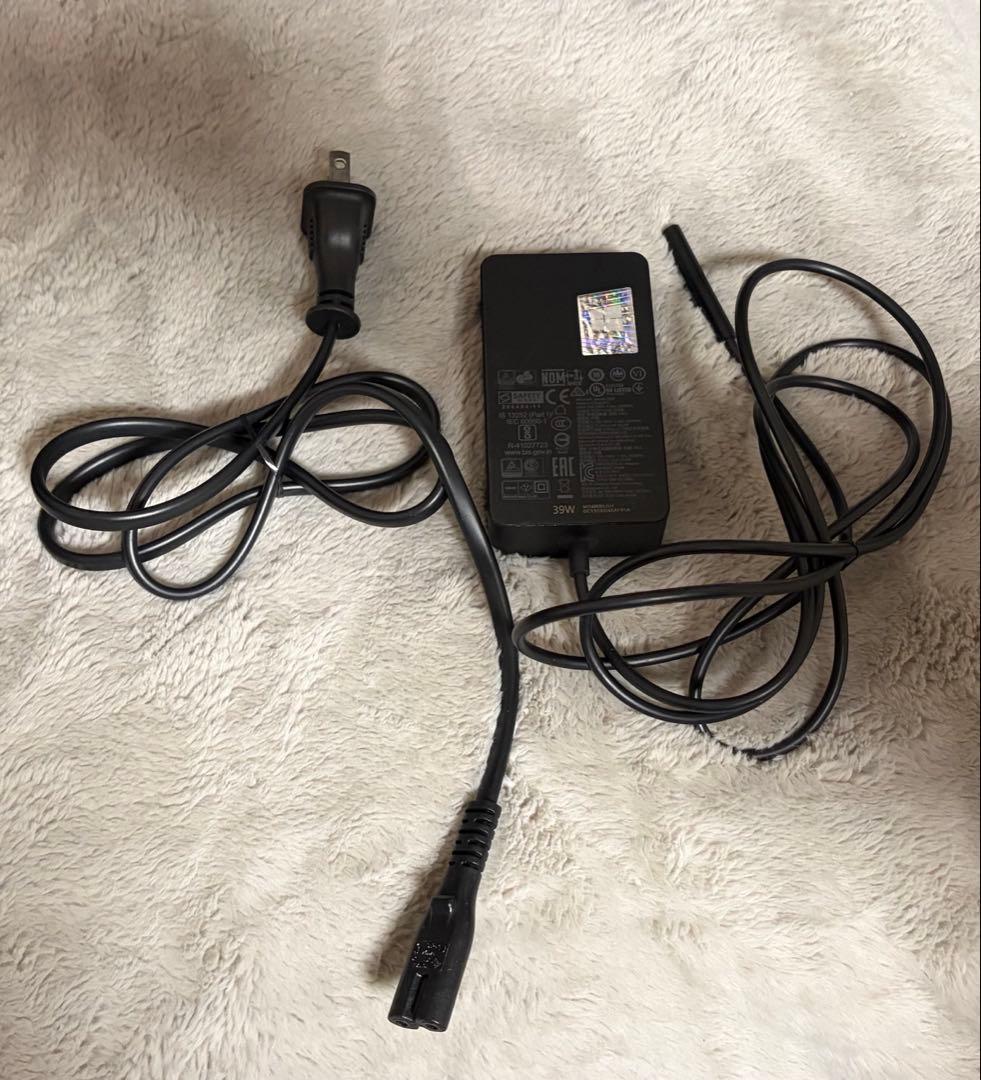 Microsoft Surface Laptop Go シルバー ノートパソコン