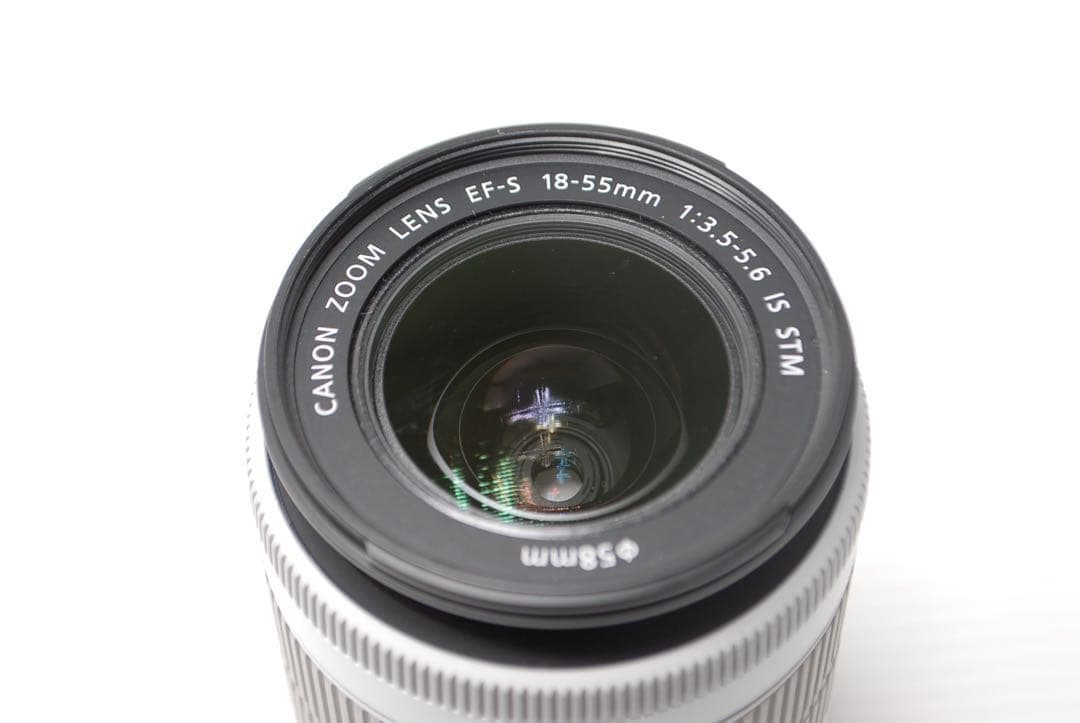 ⭐︎Canon kiss X7⭐︎ 最軽量モデル 希少品 シングルレンズセット