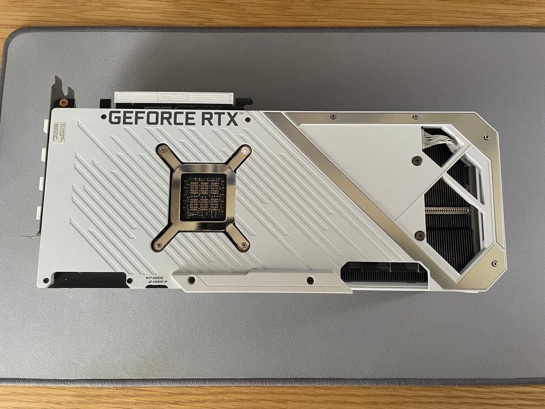 グラフィックボード・グラボ・ビデオカード ASUS ROG-STRIX-RTX3080-O10G-WHITE