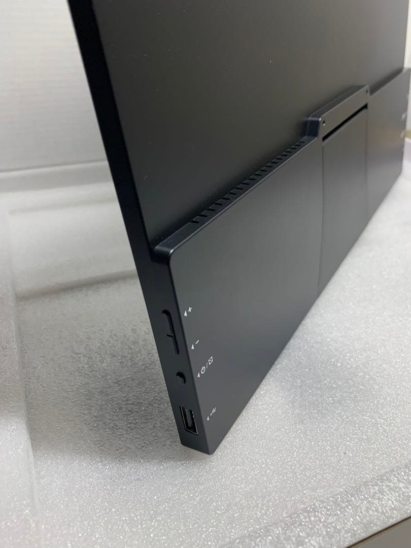 zuma　ポータブルモニター 15.6インチ（2560×1680）