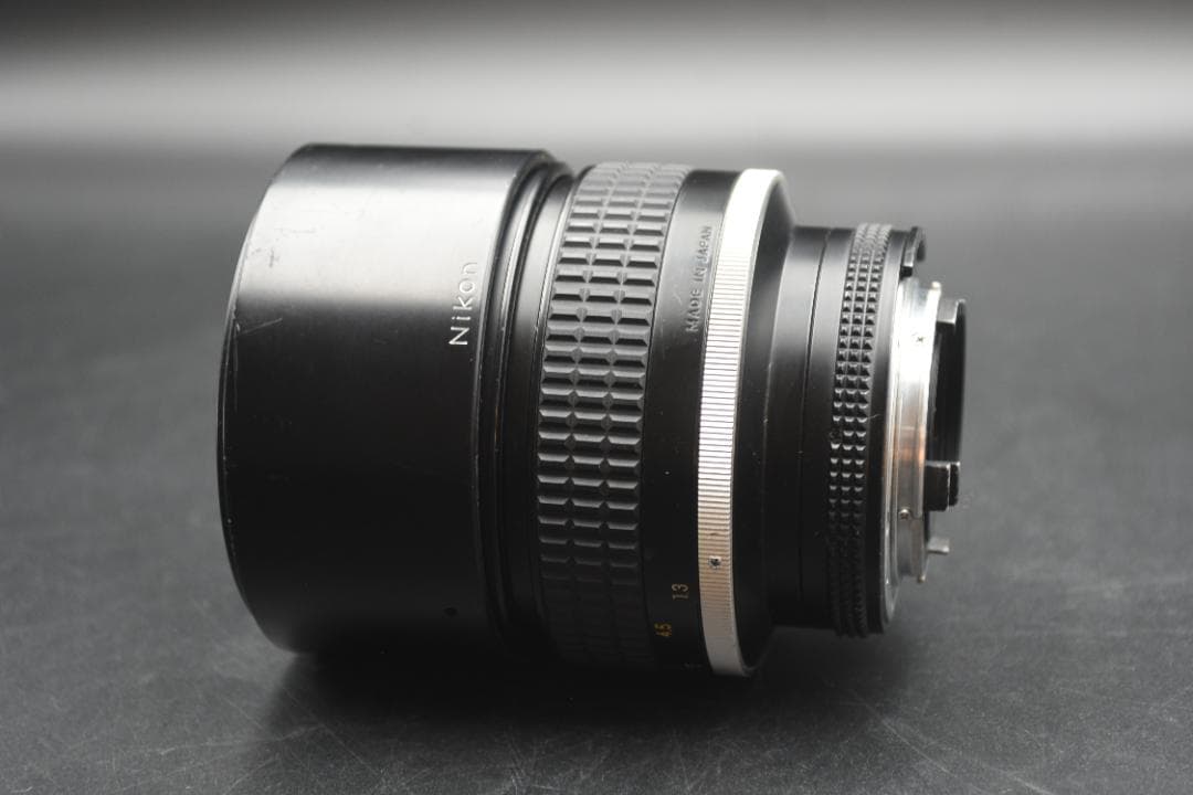 Nikon ニコン Nikkor Ai-s 135mm f2