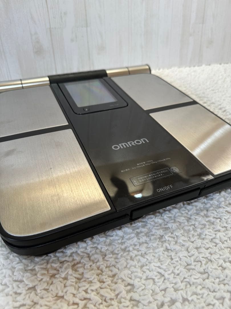 オムロン KRD-703T体重体組成計 カラダスキャン