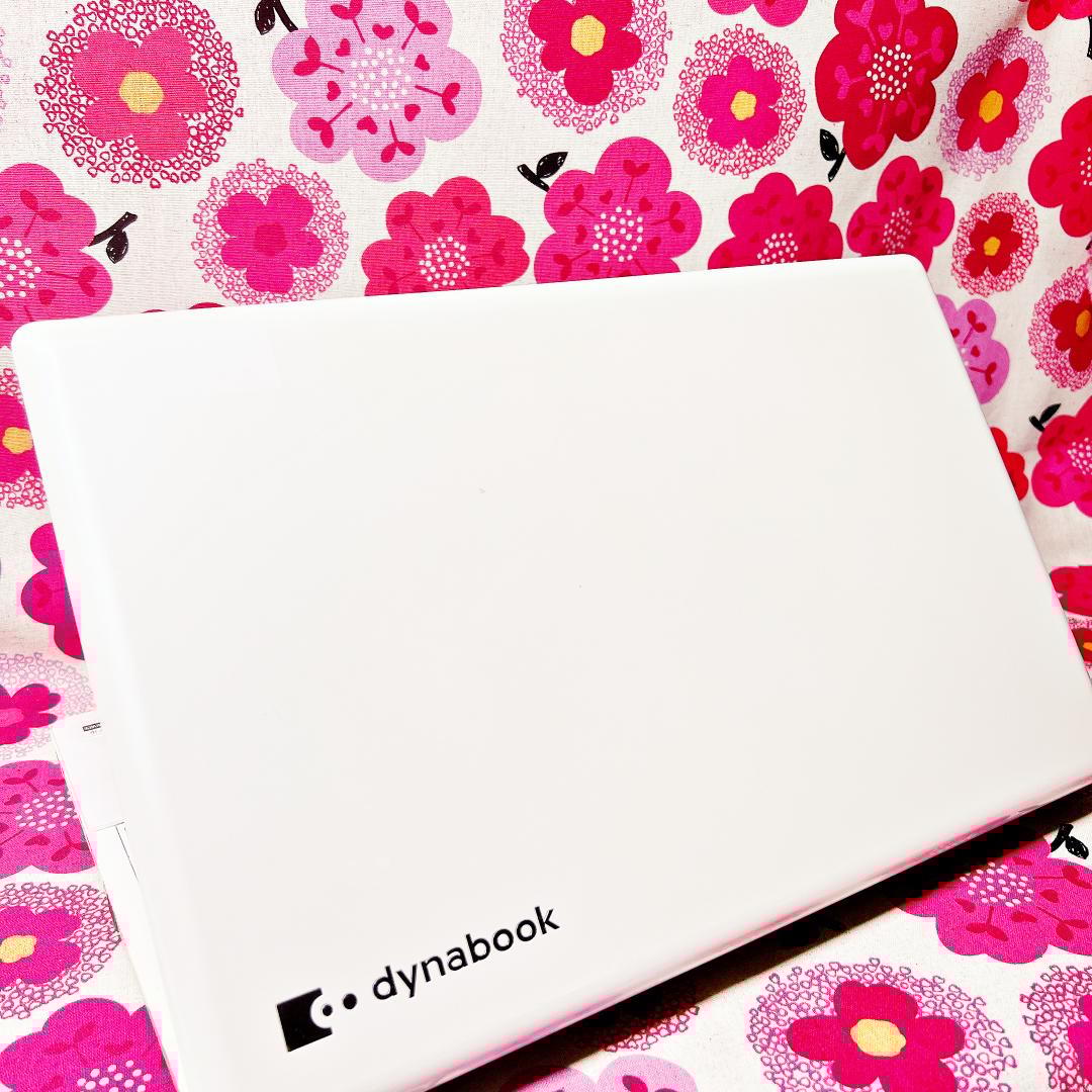 110【データ保存大容量1000GB❣️】メモリ8GB✨カメラ✨ノートパソコン✨白