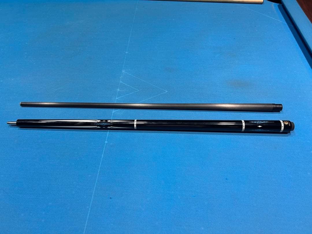 ビリヤードキュー カーボンファイバー 黒