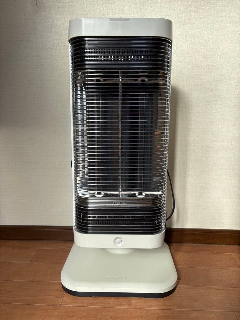 コロナ　遠赤外線ストーブ　白　2022年製