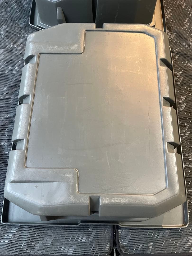 シエナ 純正 ？ トランクBOX 荷室 収納 ケース