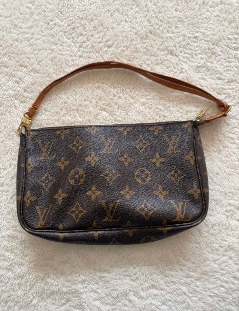 Louis Vuiton モノグラム ポーチ