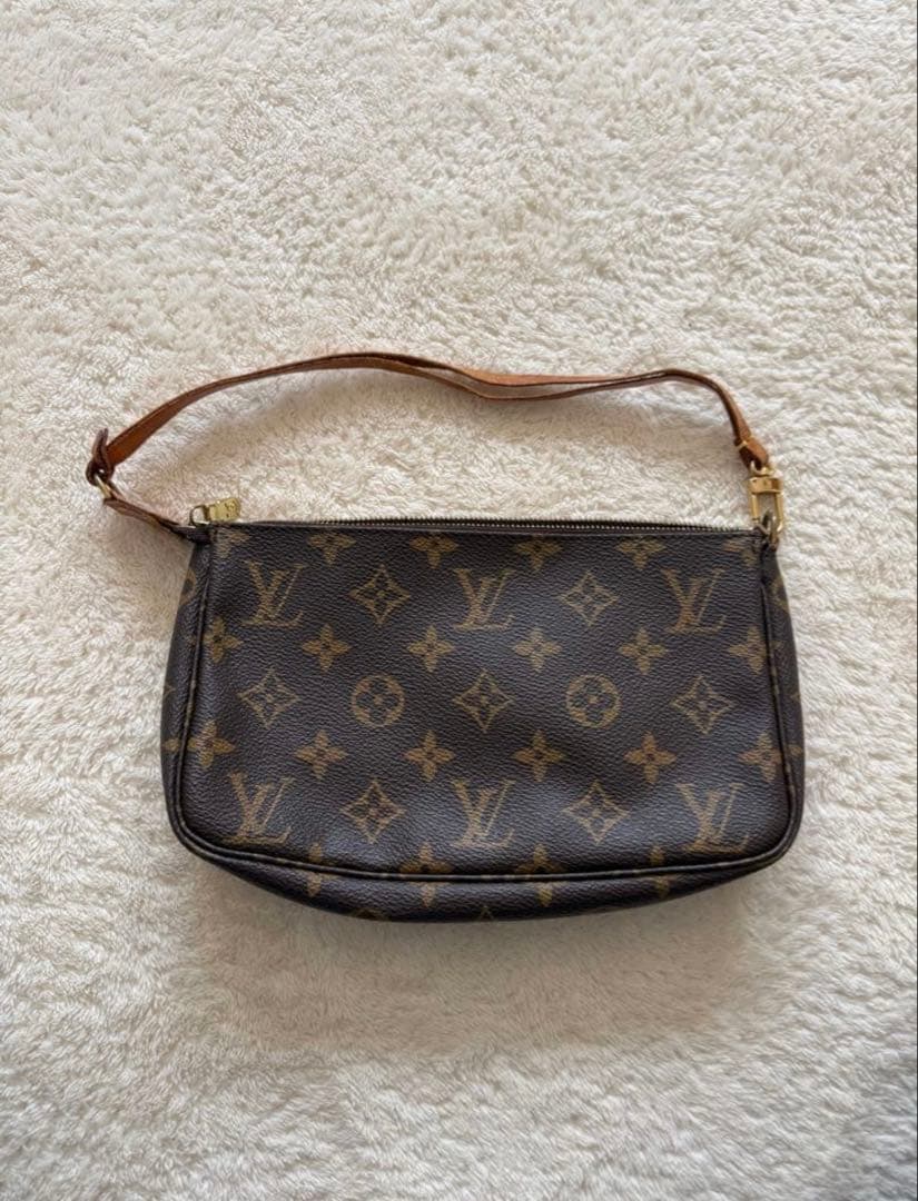 Louis Vuiton モノグラム ポーチ
