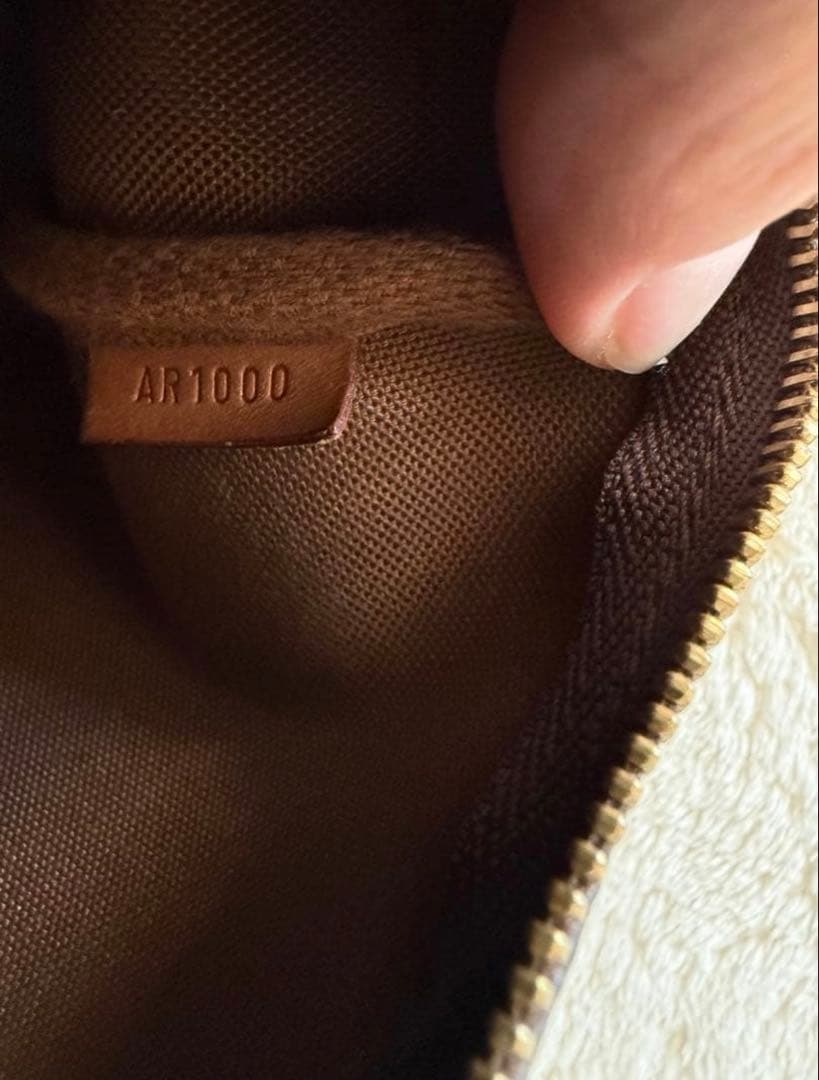 Louis Vuiton モノグラム ポーチ