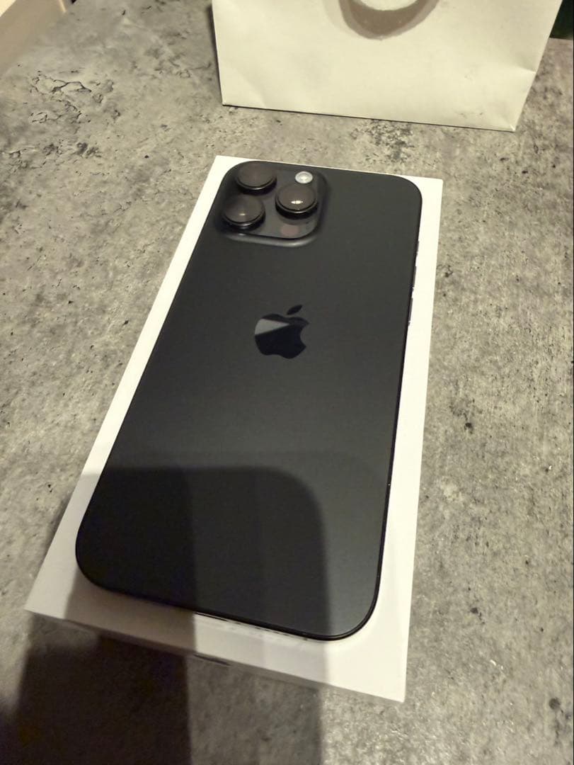 【本日のみ値下げ】iPhone 16 Pro MAX 256GB SIMフリー