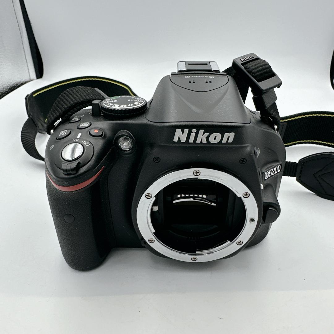 専用【極美品】Nikon D5200 ダブルズームキット デジタル一眼レフカメラ