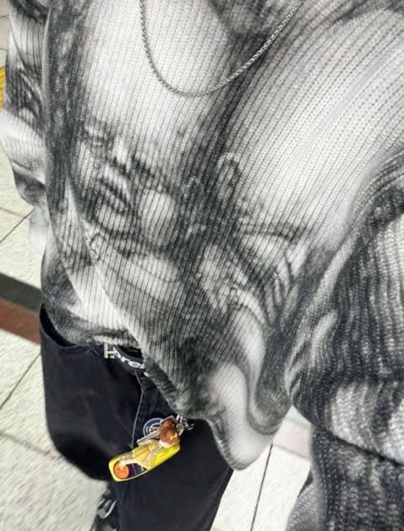 Supreme H.R. Giger SweaterサイズS