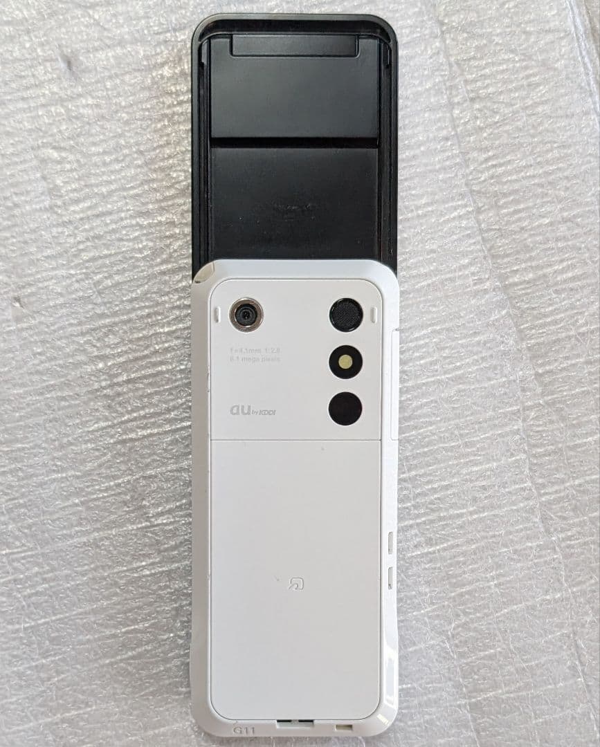 iida G11 テレビ見れる 折りたたみ式携帯電話