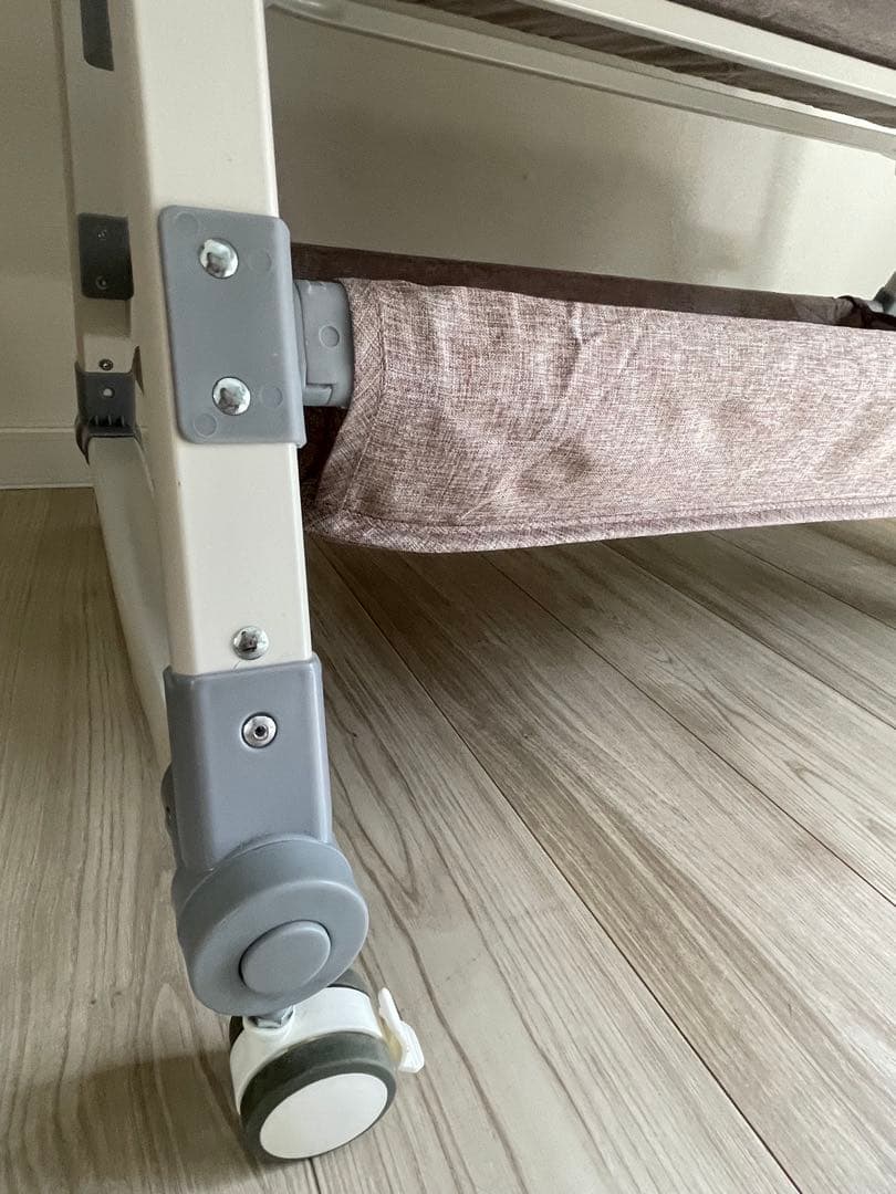 Vinona メッシュサイド ベビーベッド