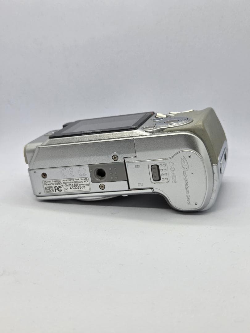 【希少品】FUJIFILM FinePix E550 単３電池駆動