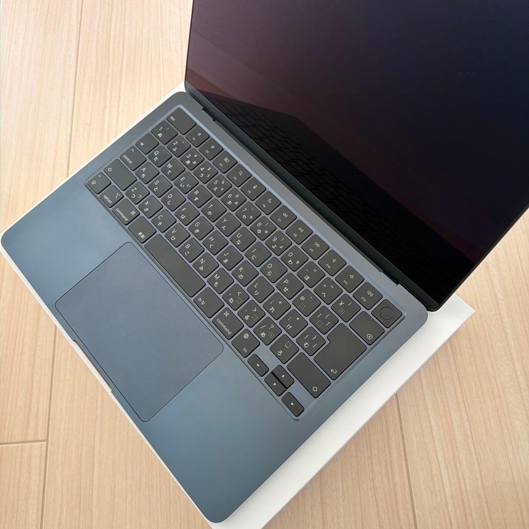 【美品】MacBook Air M3 13インチ ミッドナイト 16/256GB