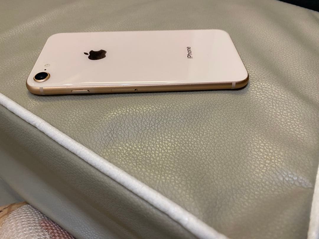 Apple iPhone 8 64GB ゴールド　SIMフリー 本体