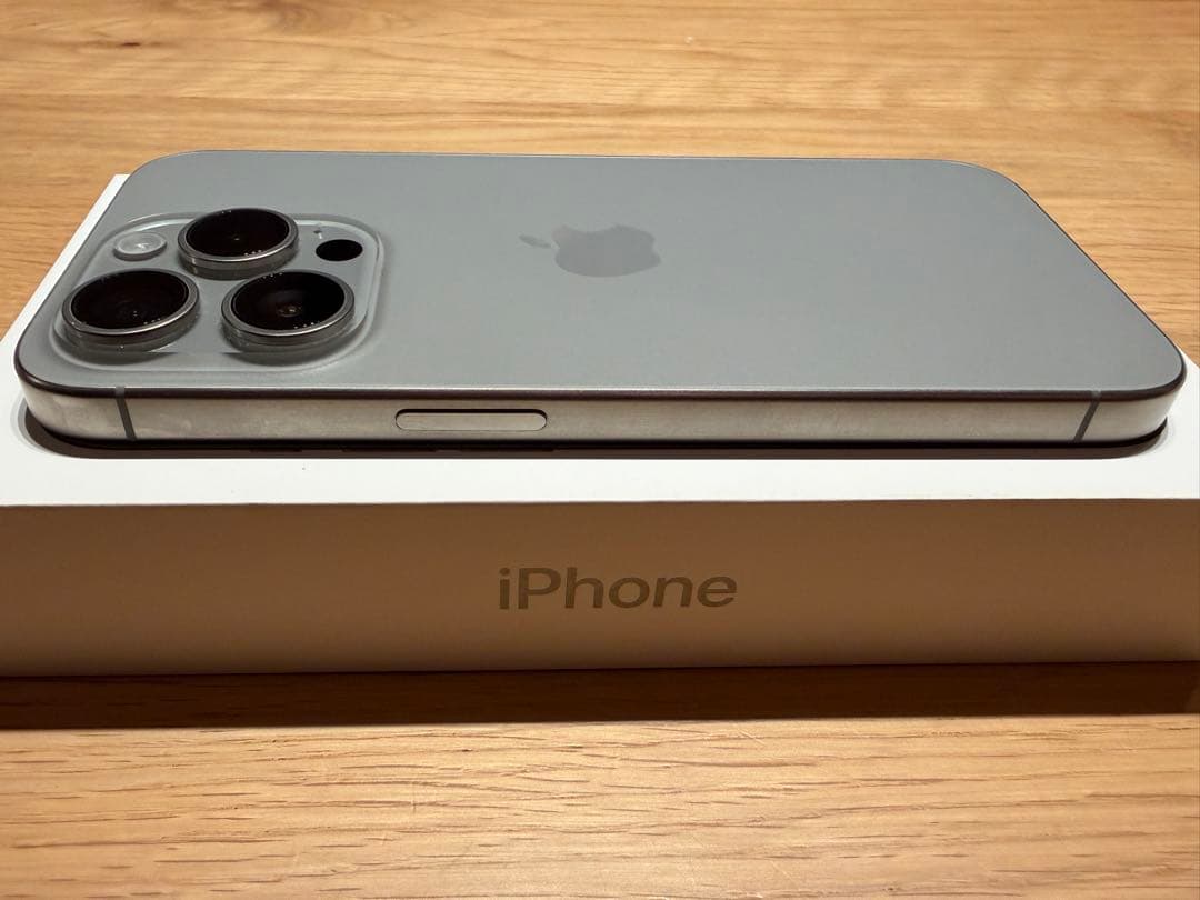 Phone 15 pro 256GB SIMフリー ナチュラルチタニウム