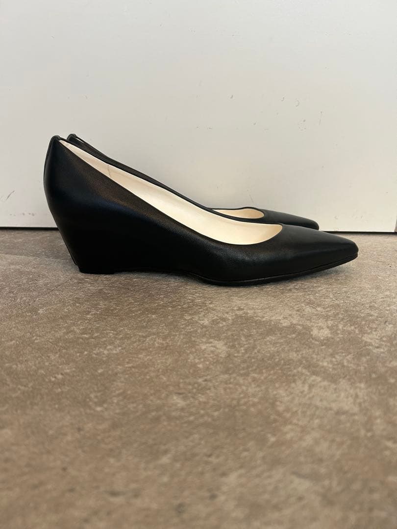 美品 beautiful shoes パンプス　黒23.5cm ポインテッドトゥ
