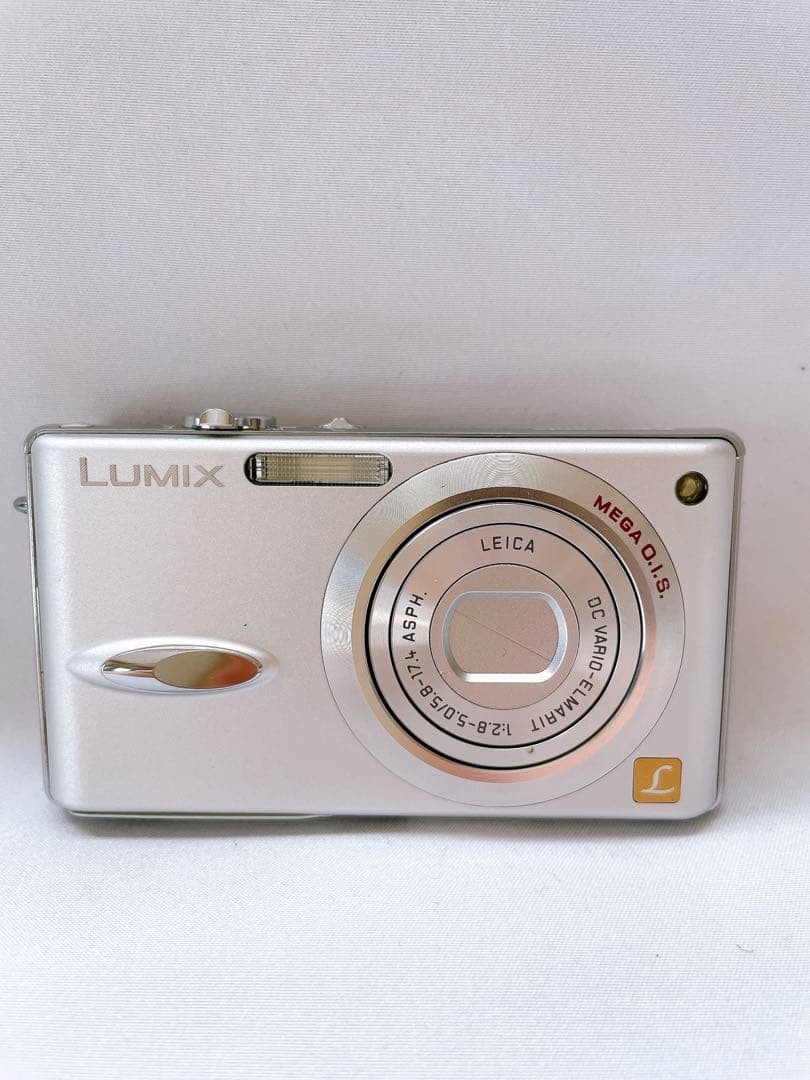 デジタルカメラ Panasonic LUMIX DMC-FX8 シルバー