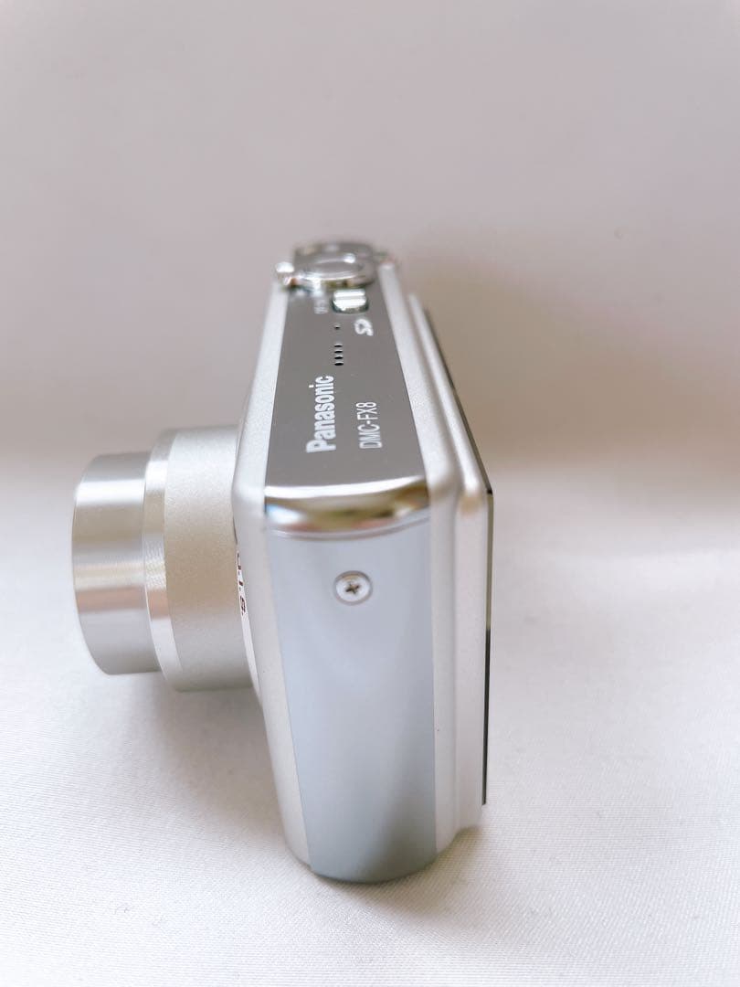 デジタルカメラ Panasonic LUMIX DMC-FX8 シルバー