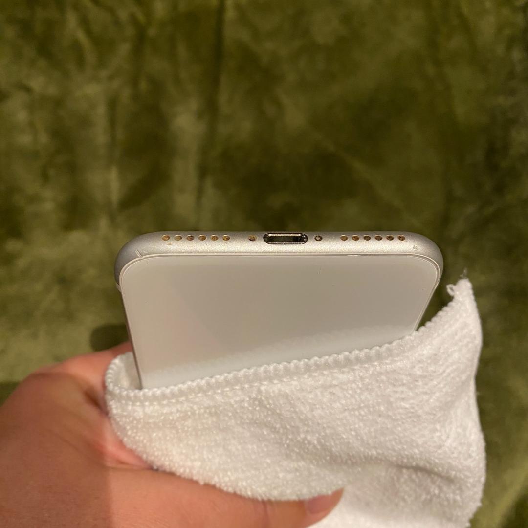 【128GB】iPhone SE 第2世代 ホワイト SIMフリー