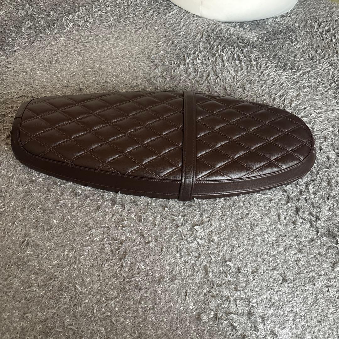 TRIUMPH ベンチシート　キルティングシート ブラウン　A9708614