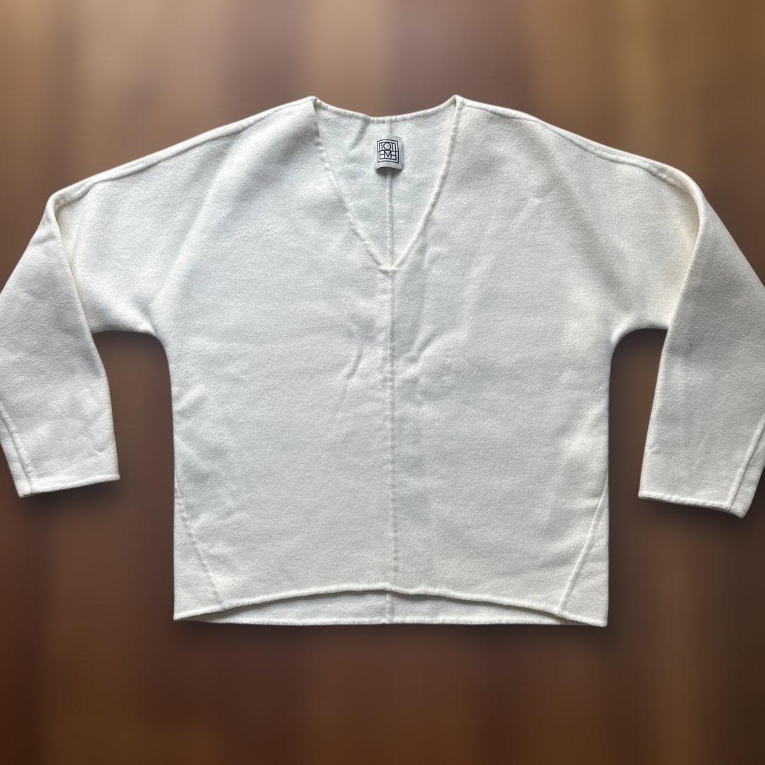 m*い様 TOTEME アイボリー Vネックニット XS カシミヤ