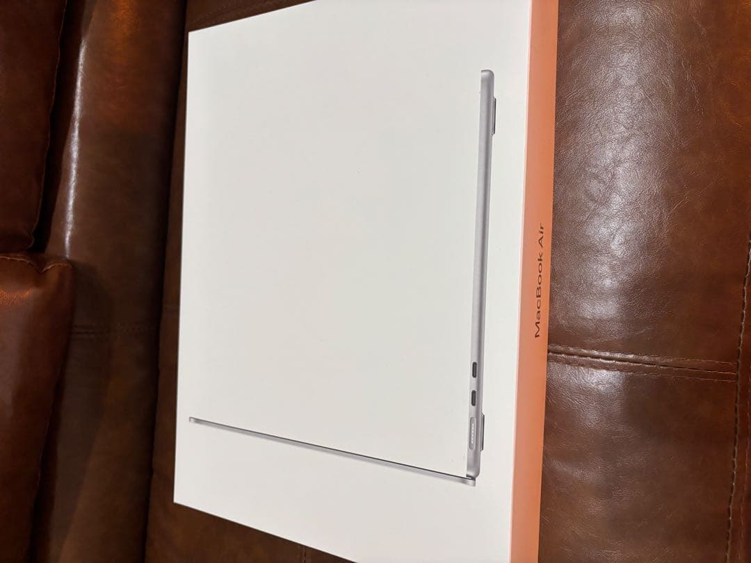 【こっとん】 【美品】MacBook Air M3 13インチ2024