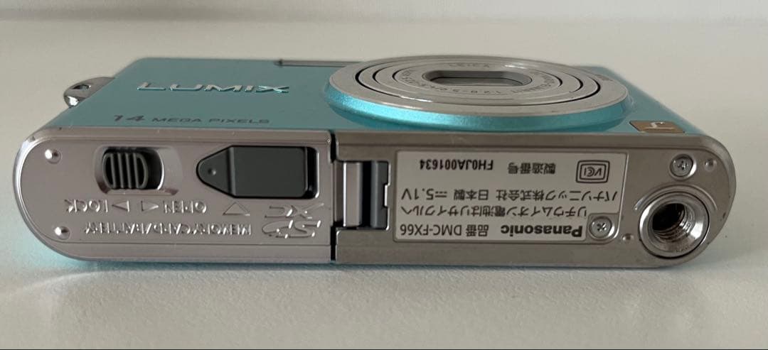 【セール】美品Panasonic LUMIX DMC-FX66ブルーデジカメ