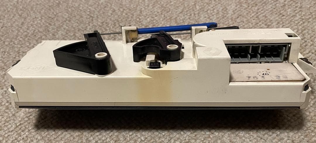 ルノー トゥインゴ（初代）空調操作パネル