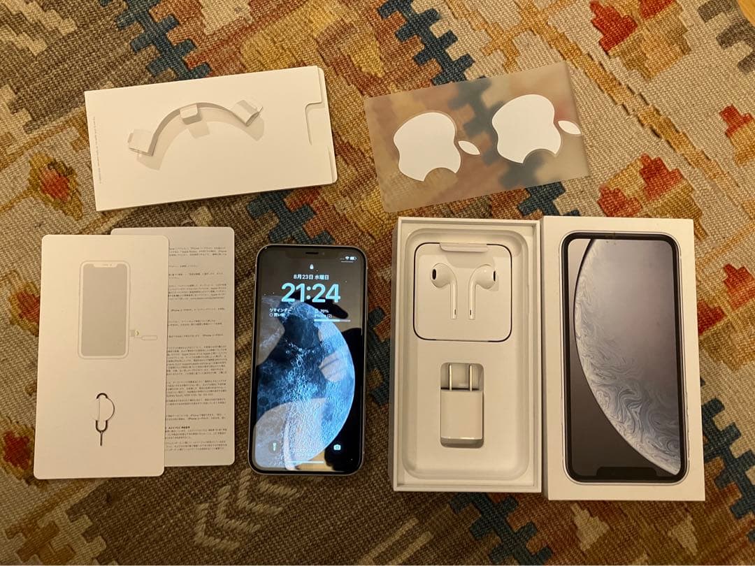 iPhone XR White 64 GB SIMフリー