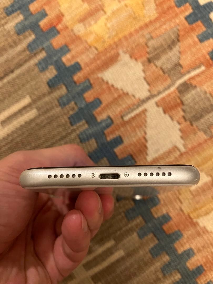 iPhone XR White 64 GB SIMフリー