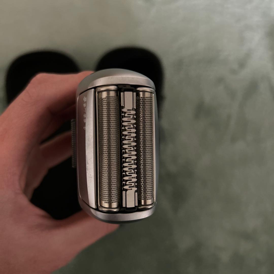 BRAUN Series8 電気シェーバー