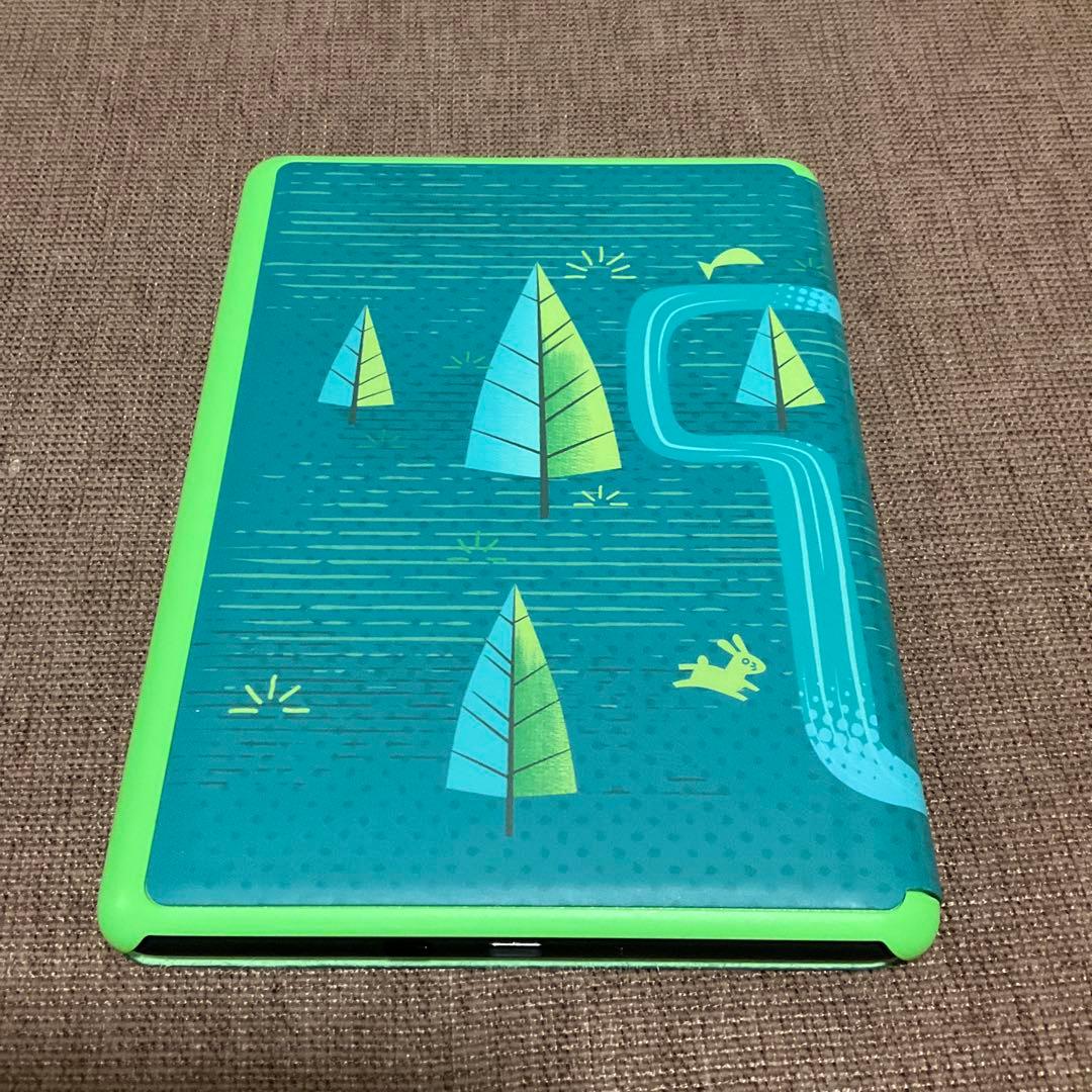 Kindle Paperwhiteキッズモデル　エメラルドフォレストカバー