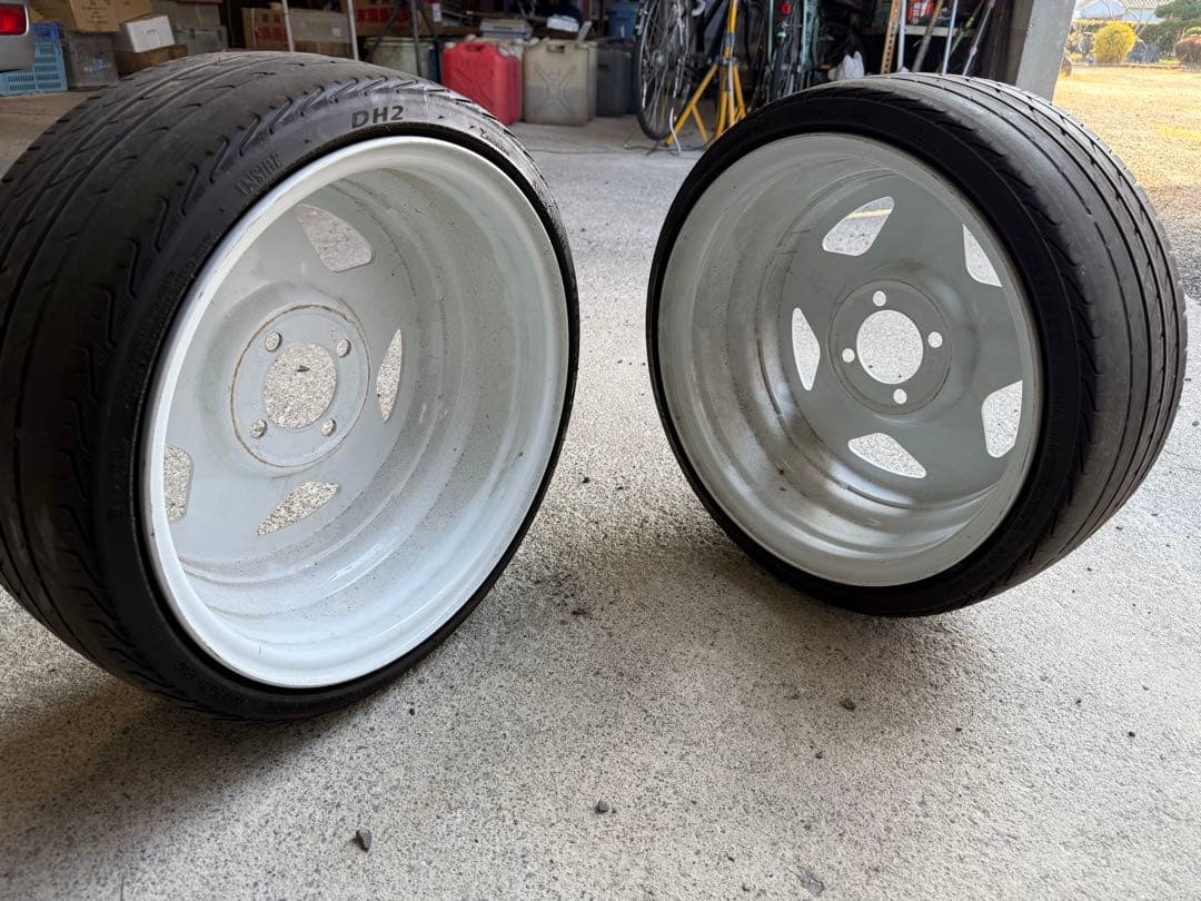 esb tc01 15インチ 6j＋30 2本