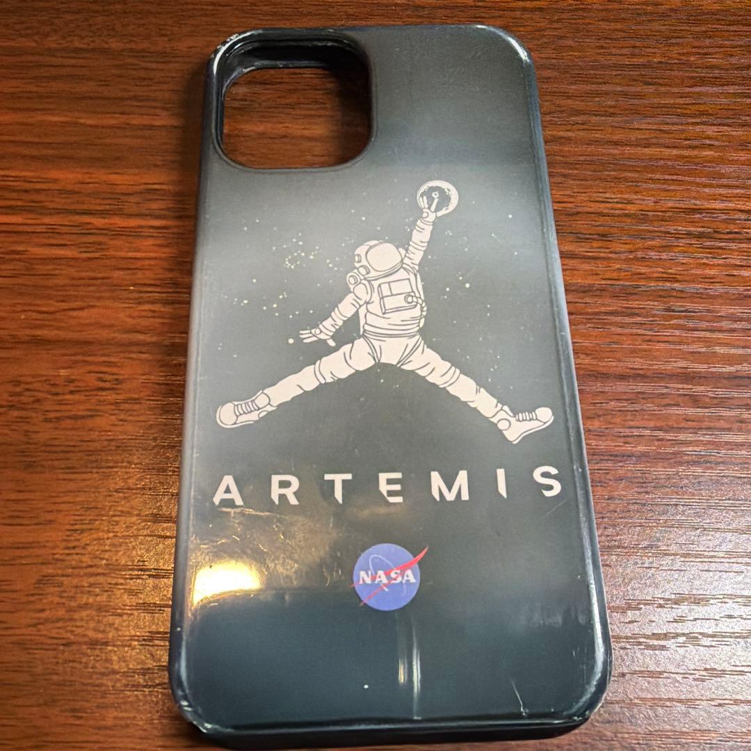 猫*様 Apple iPhone 12 ブラック 本体