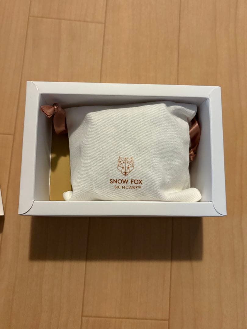 専用プレミアム FOX カッサ ウッド ミニハート ヘアブラシ スノーフォックス