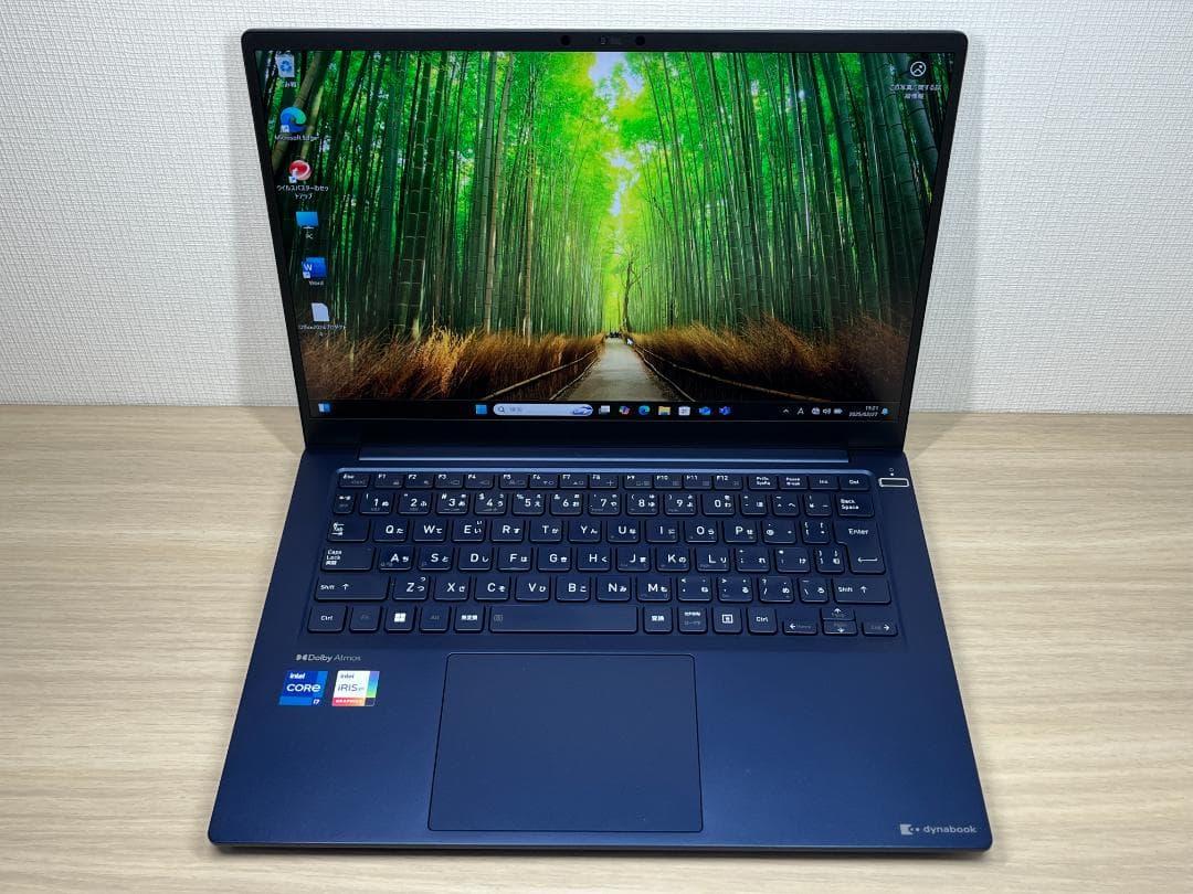 超美品 東芝 ノートPC RJ74/KU 14.0型 UXGA i7-1260P
