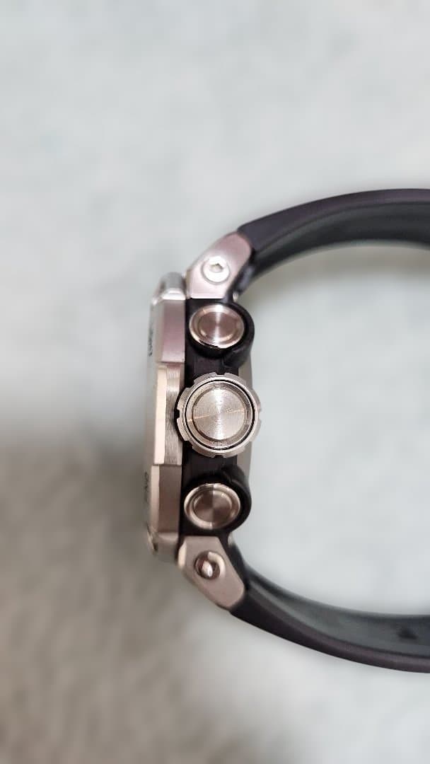 G-SHOCK GST -B200 シルバー/ブラック