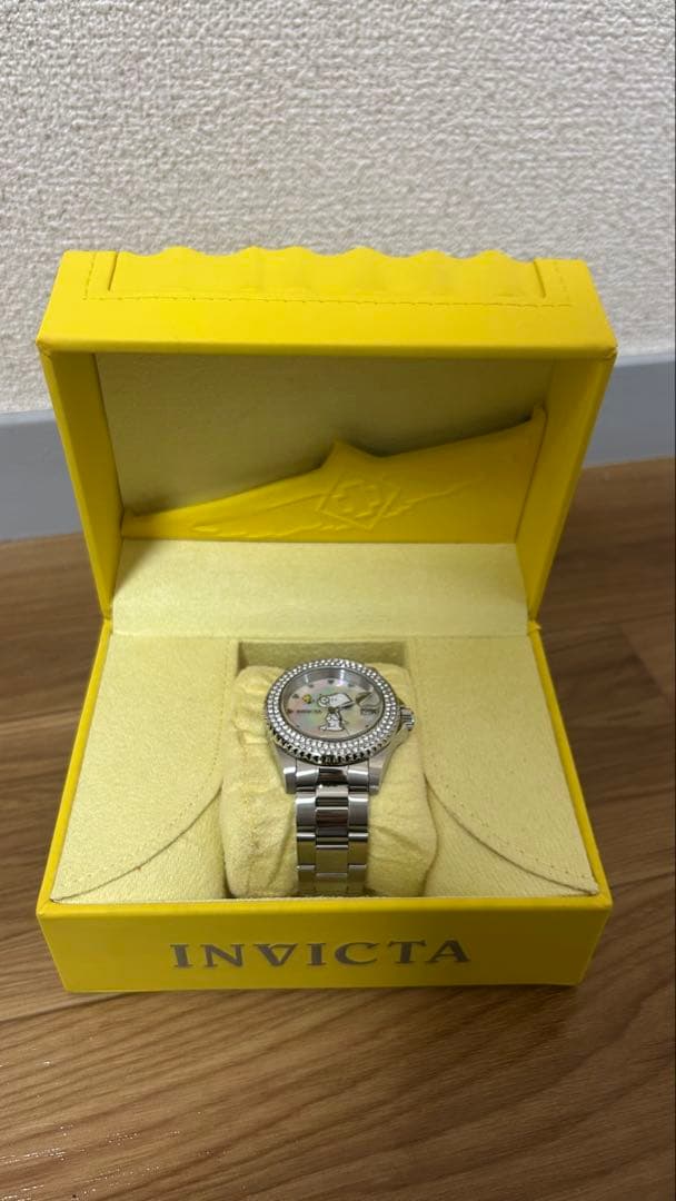 INVICTA 腕時計　スヌーピー